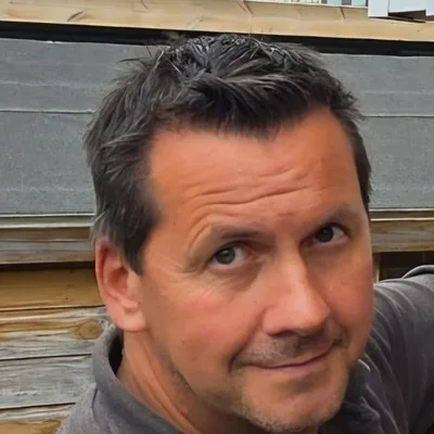 Picture of Kris Hill